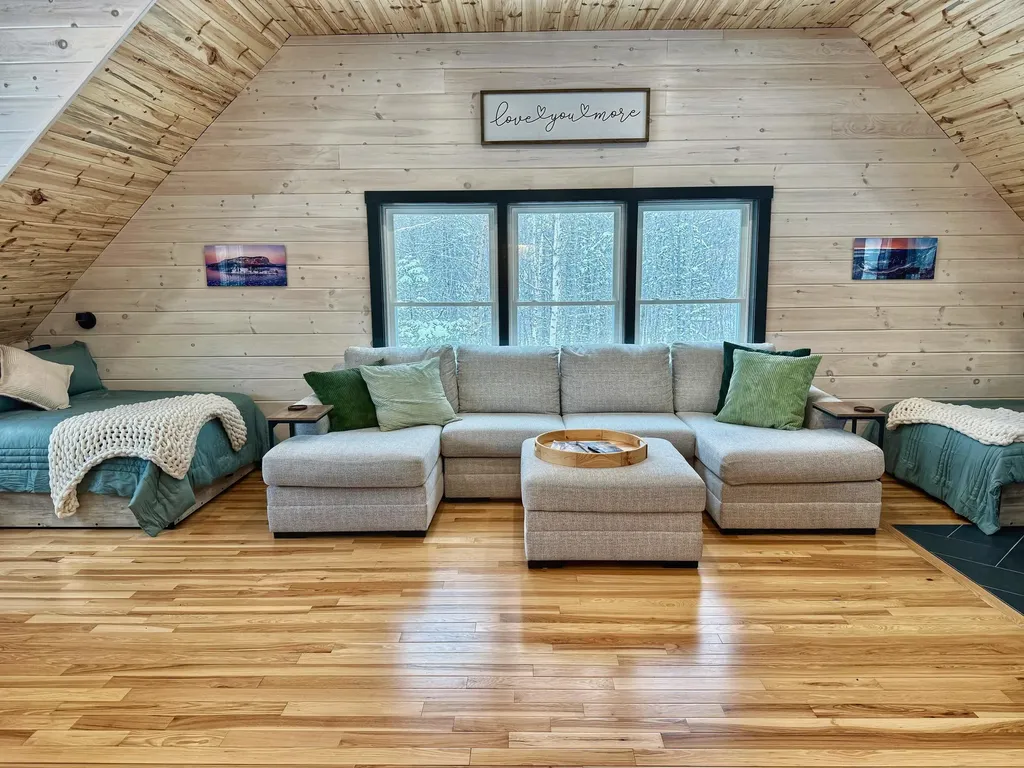 17 Rainbow Way Greenville ME 04441