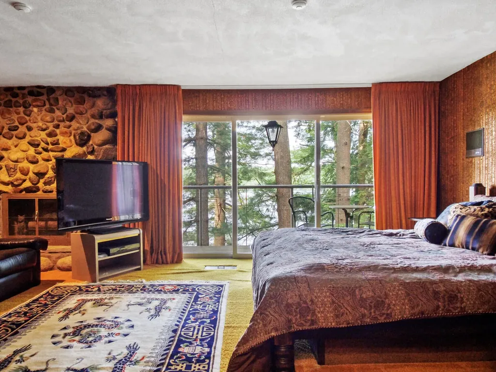 60 Abena Shore Belgrade ME 04917