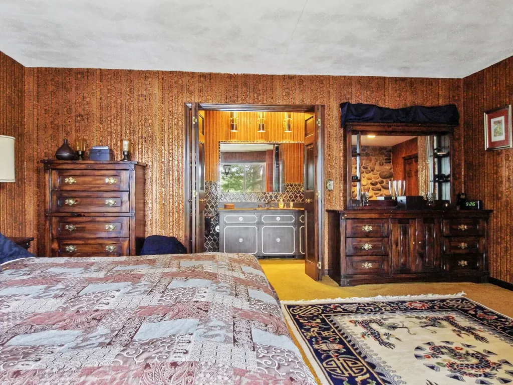 60 Abena Shore Belgrade ME 04917