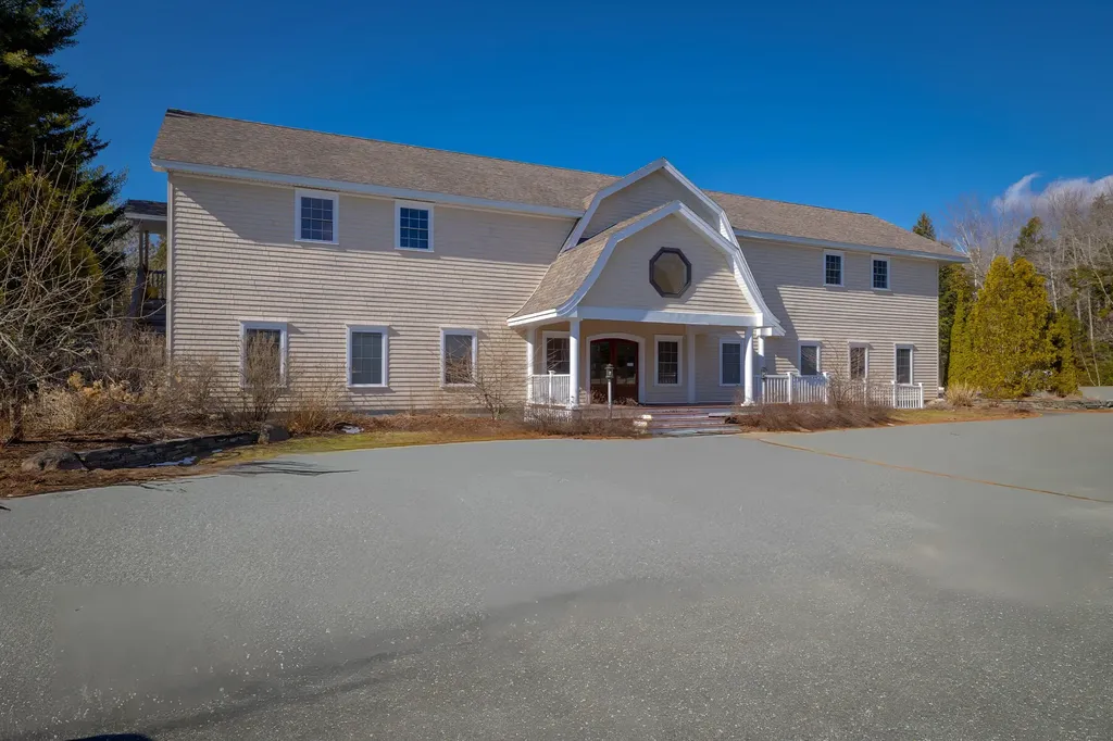87 Bar Harbor Road Trenton ME 04605