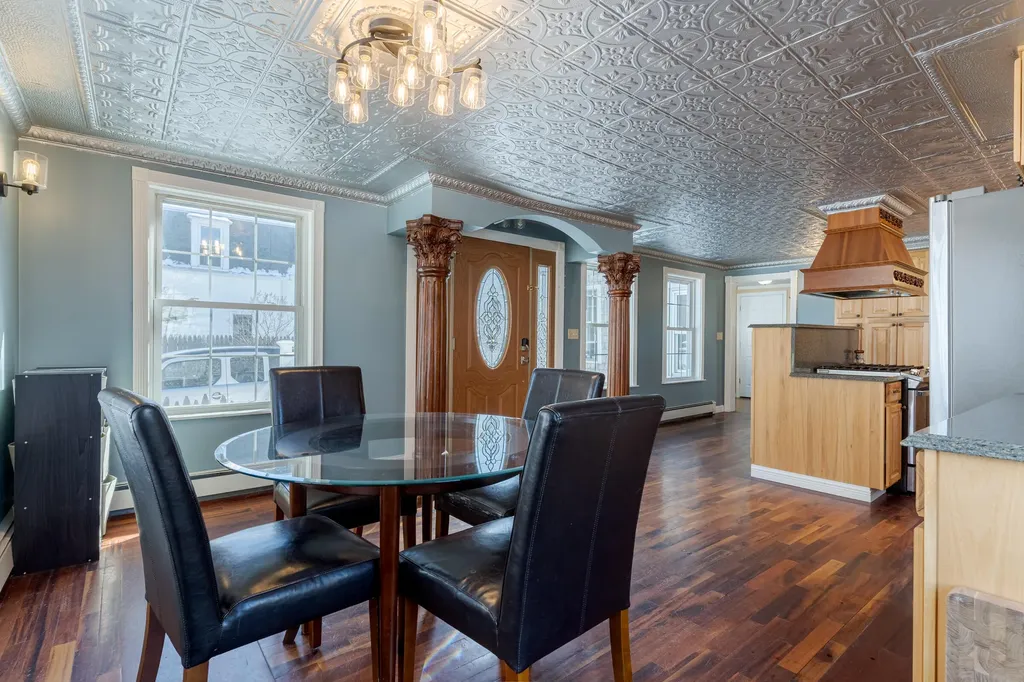 8 Park Avenue Saco ME 04072