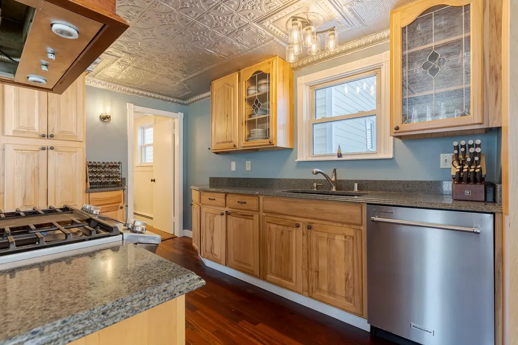8 Park Avenue Saco ME 04072