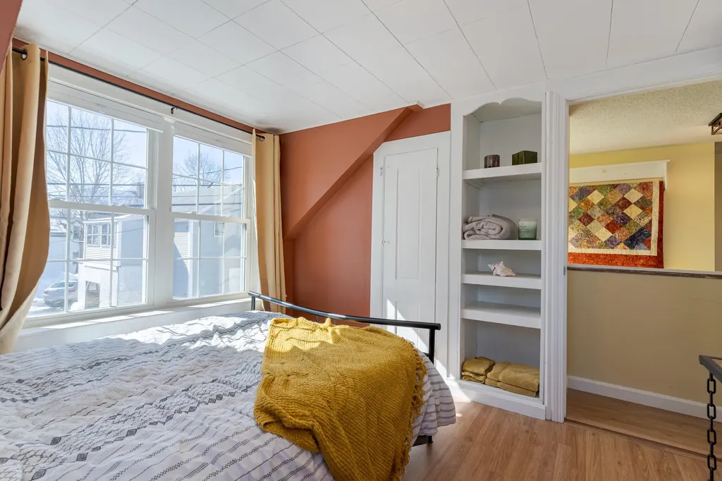 8 Park Avenue Saco ME 04072