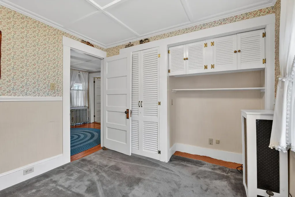 13 Grove Avenue Sanford ME 04073