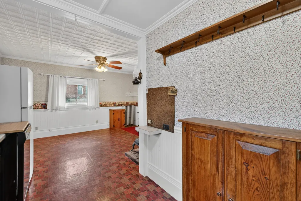 13 Grove Avenue Sanford ME 04073