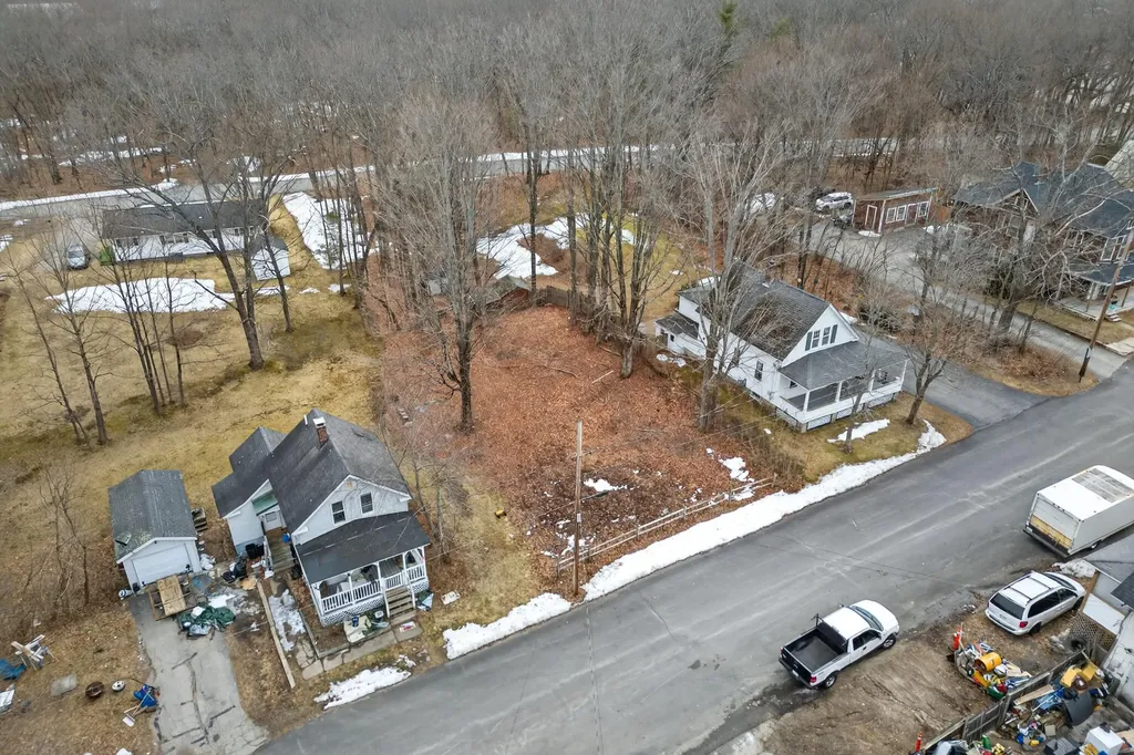 13 Grove Avenue Sanford ME 04073