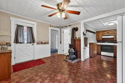13 Grove Avenue Sanford ME 04073