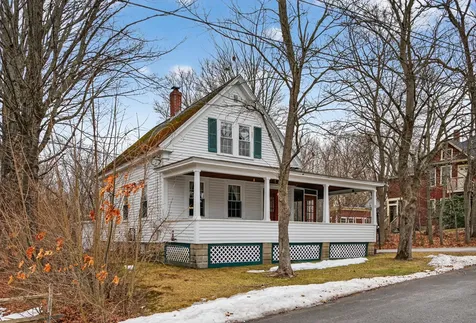 13 Grove Avenue Sanford ME 04073