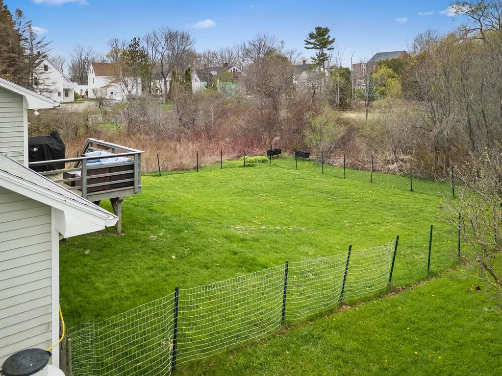 18 Booker Street Thomaston ME 04861