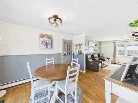 18 Booker Street Thomaston ME 04861