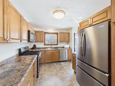 18 Booker Street Thomaston ME 04861