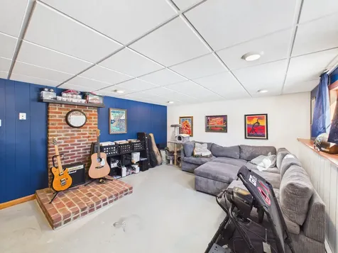 18 Booker Street Thomaston ME 04861