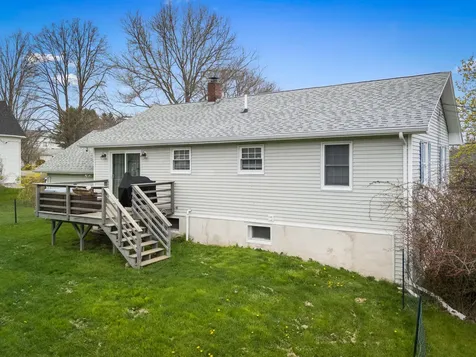 18 Booker Street Thomaston ME 04861