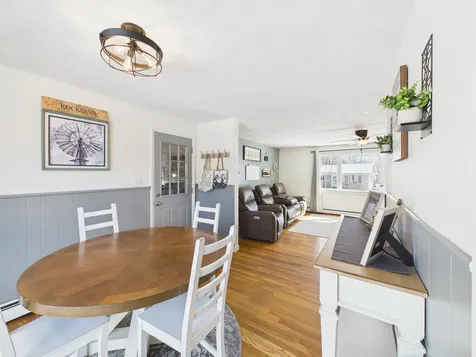 18 Booker Street Thomaston ME 04861
