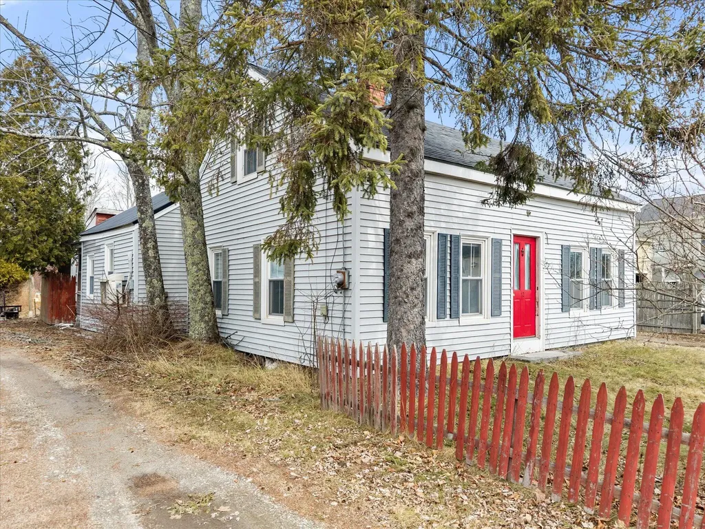 12 Western Avenue Hampden ME 04444