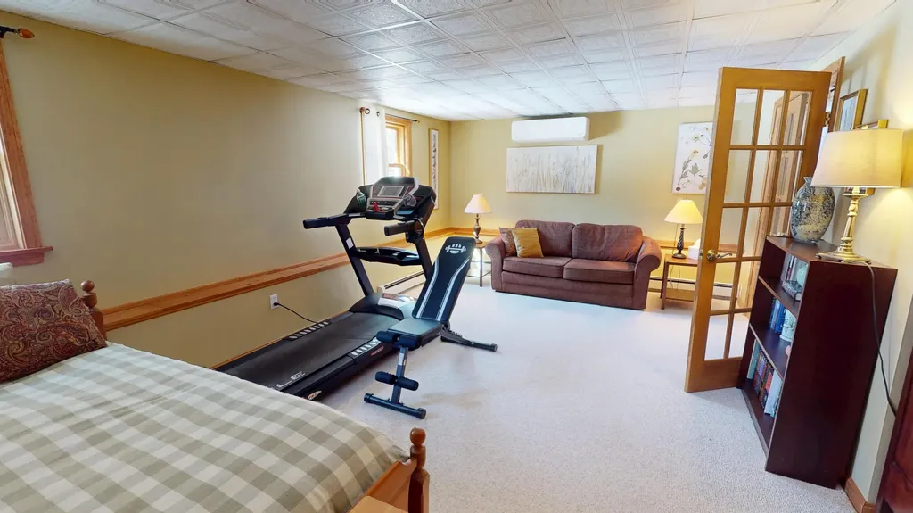 1013 Sunset Avenue Glenburn ME 04401
