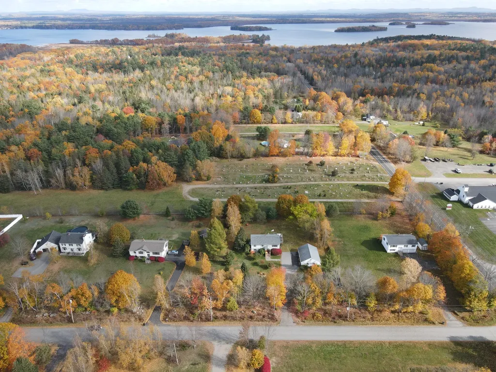 1013 Sunset Avenue Glenburn ME 04401