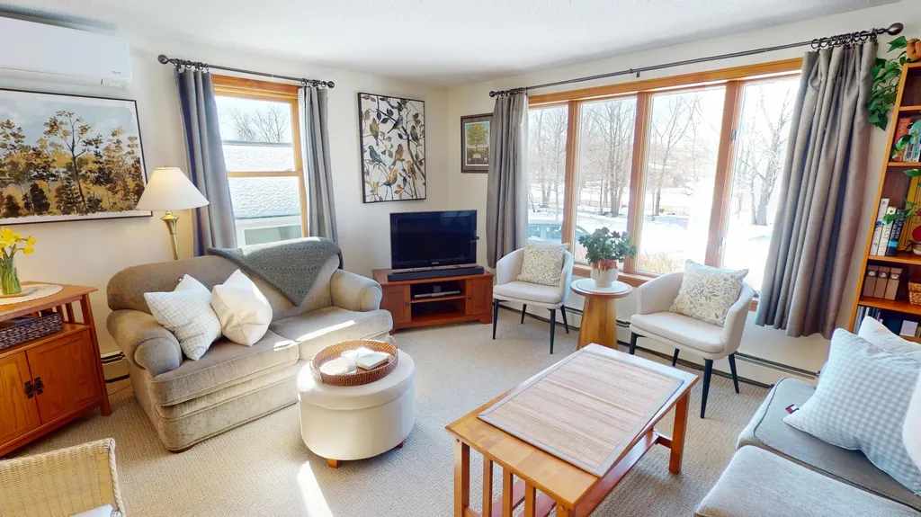 1013 Sunset Avenue Glenburn ME 04401