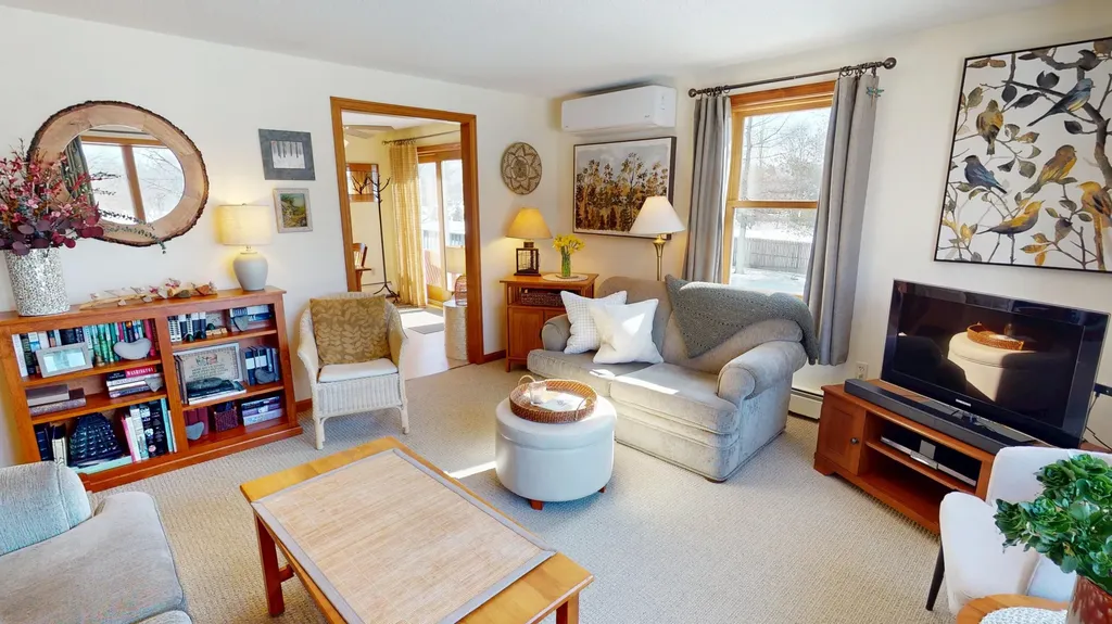1013 Sunset Avenue Glenburn ME 04401