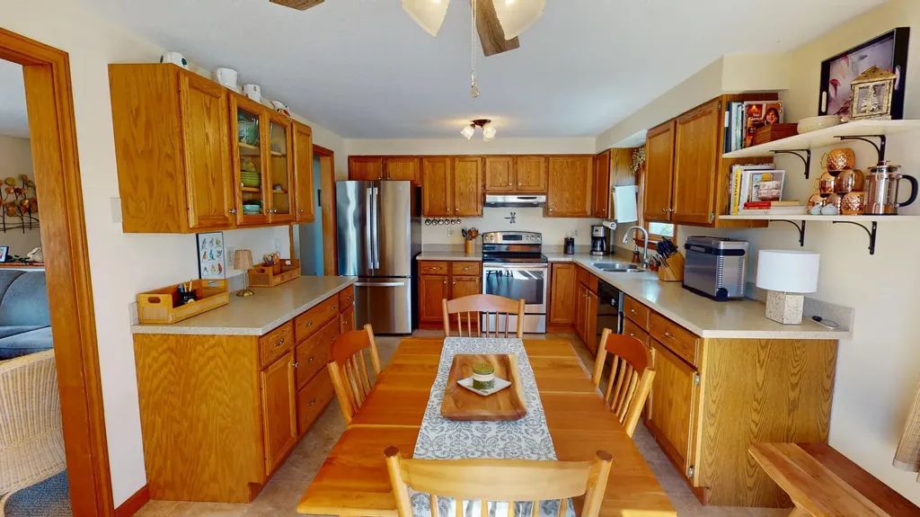 1013 Sunset Avenue Glenburn ME 04401
