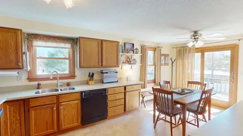 1013 Sunset Avenue Glenburn ME 04401