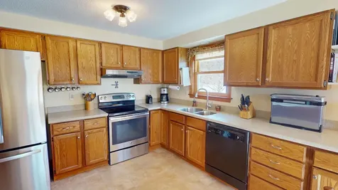 1013 Sunset Avenue Glenburn ME 04401