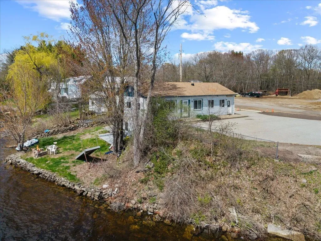 8 Emery Corner Road Limerick ME 04048
