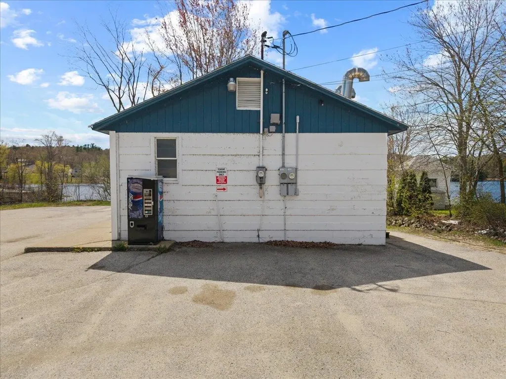 8 Emery Corner Road Limerick ME 04048