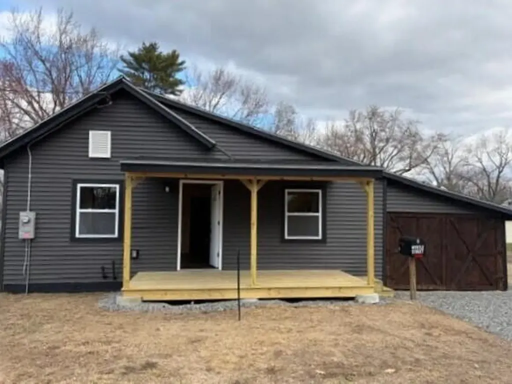 6 Myrtle Street Madison ME 04950
