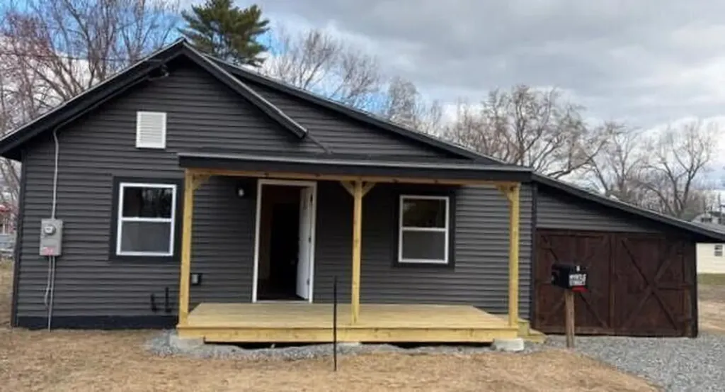 6 Myrtle Street Madison ME 04950