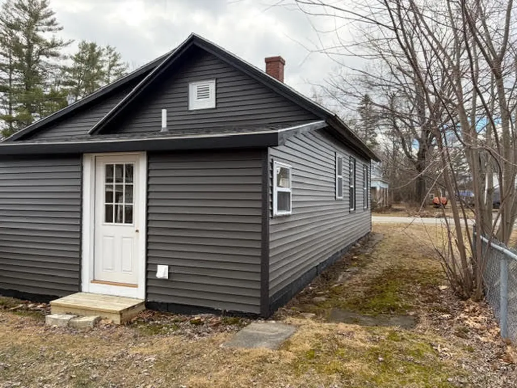 6 Myrtle Street Madison ME 04950