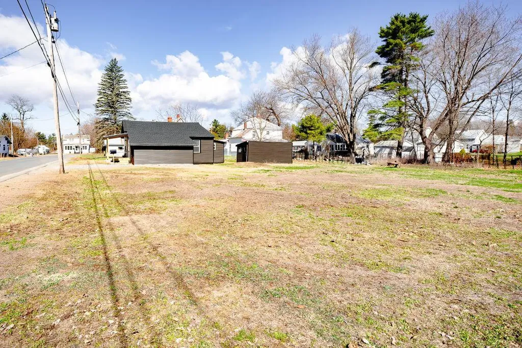6 Myrtle Street Madison ME 04950