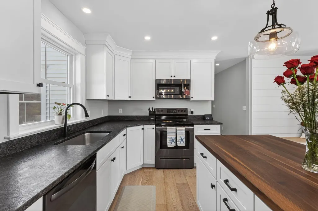 10 Lodge Drive Saco ME 04072
