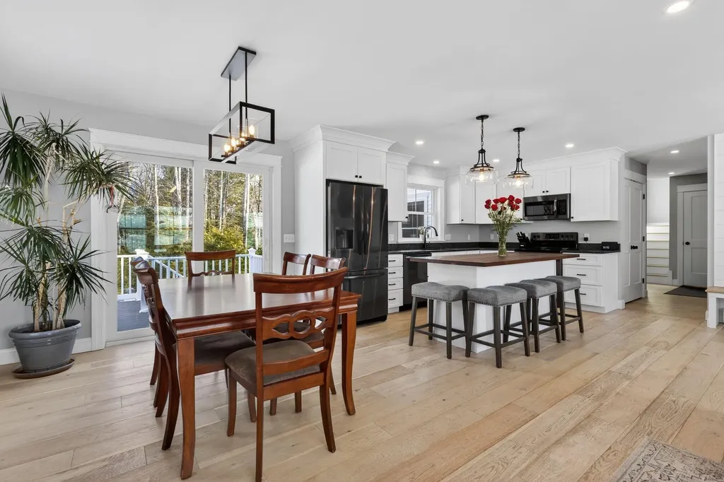 10 Lodge Drive Saco ME 04072