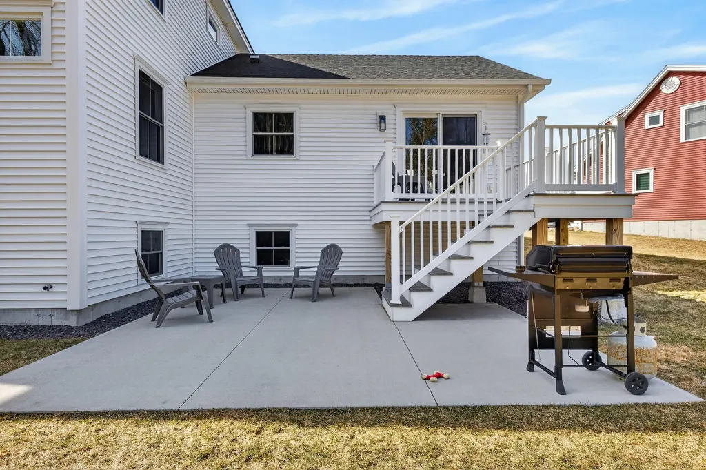 10 Lodge Drive Saco ME 04072