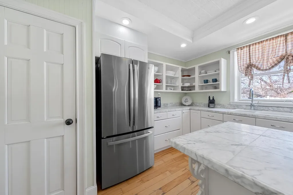 348 Broadway Rockland ME 04841