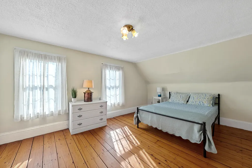 348 Broadway Rockland ME 04841
