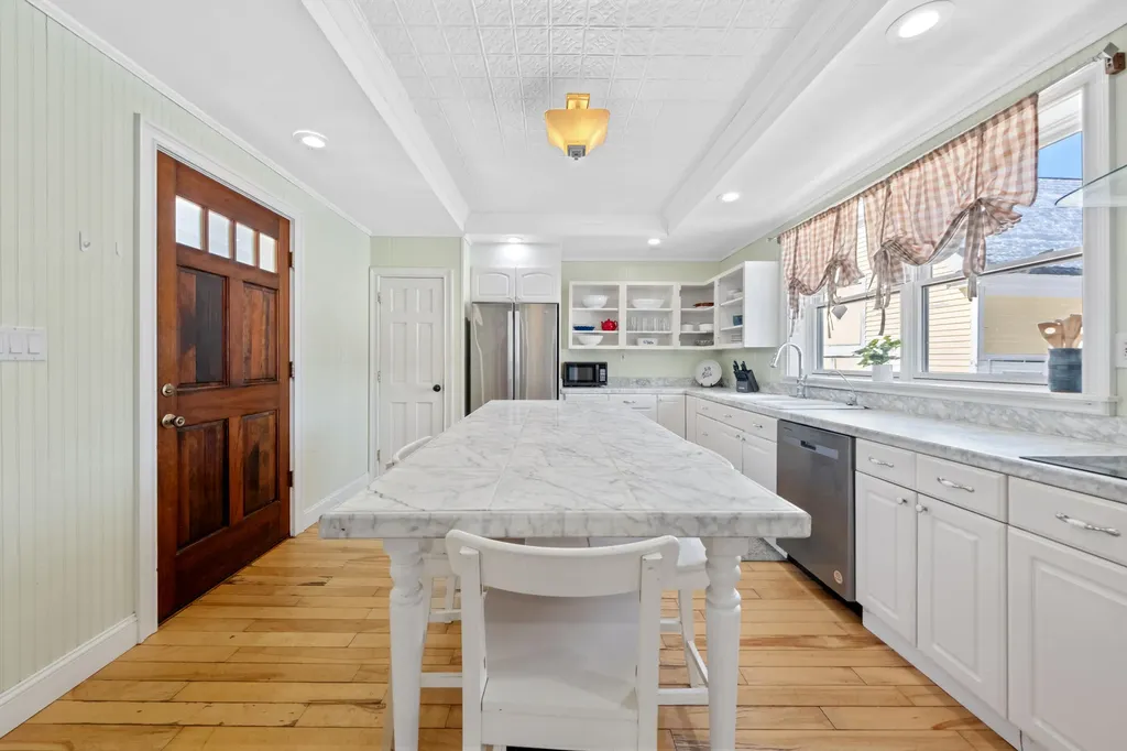348 Broadway Rockland ME 04841