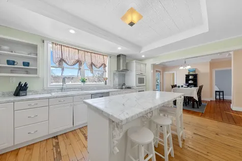 348 Broadway Rockland ME 04841