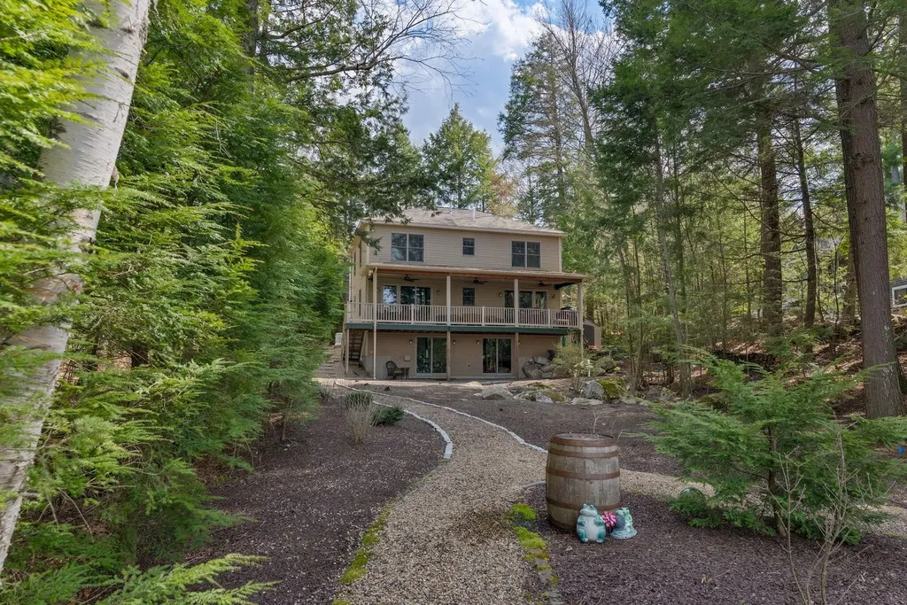 36 Whittemore Cove Road Raymond ME 04071