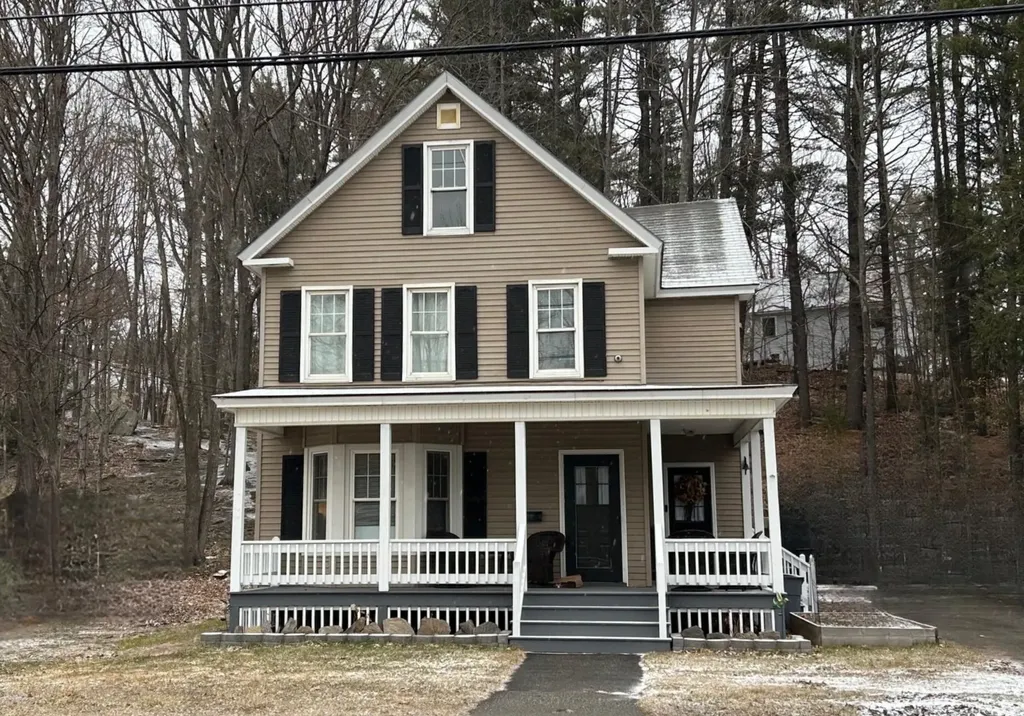 84 Pleasant Street Sanford ME 04083