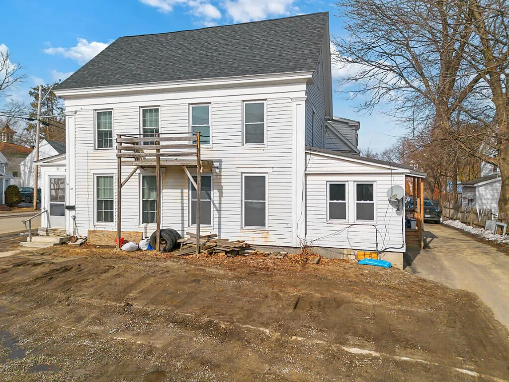 51 Bowdoin Street Winthrop ME 04364
