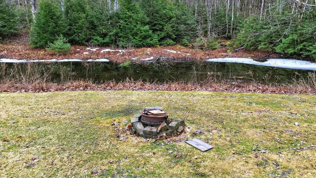 171 Plummer Road Palermo ME 04354