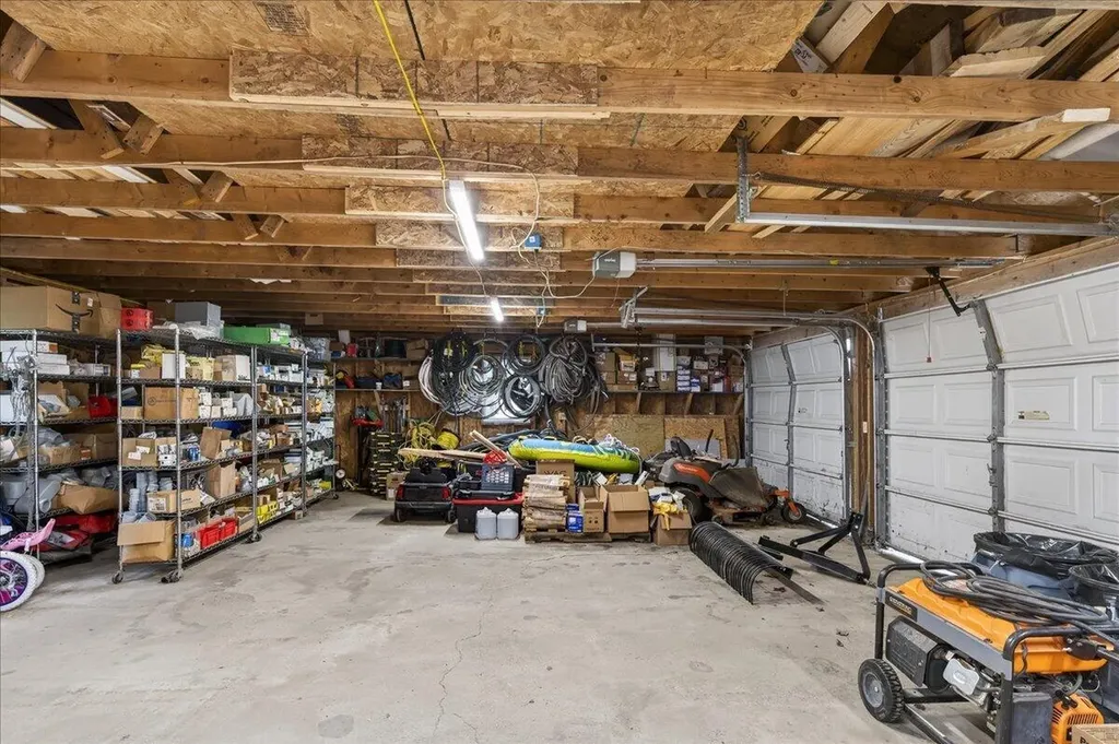 171 Plummer Road Palermo ME 04354