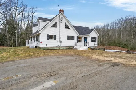 171 Plummer Road Palermo ME 04354