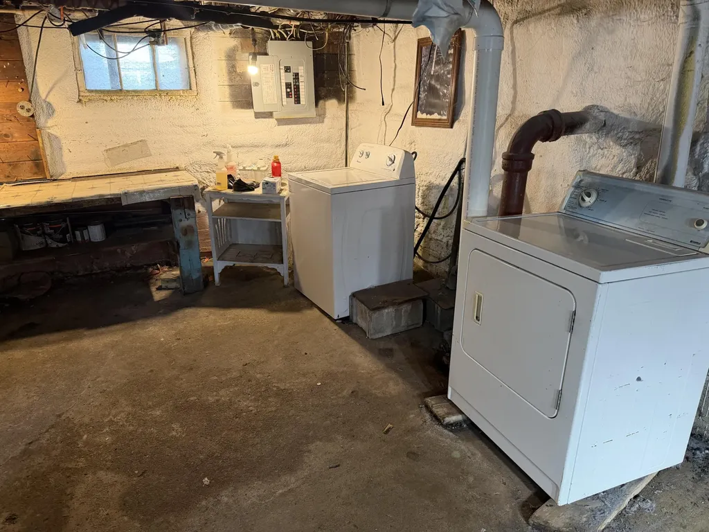 12 Edgemont Avenue Waterville ME 04901