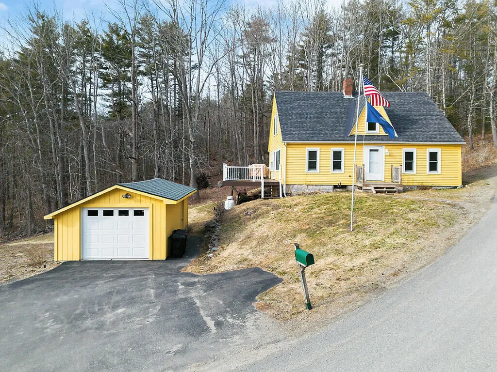 227 Warren Road Pittston ME 04345