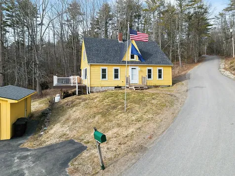 227 Warren Road Pittston ME 04345