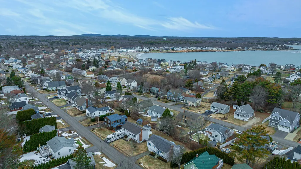 68 Airport Drive York ME 03909