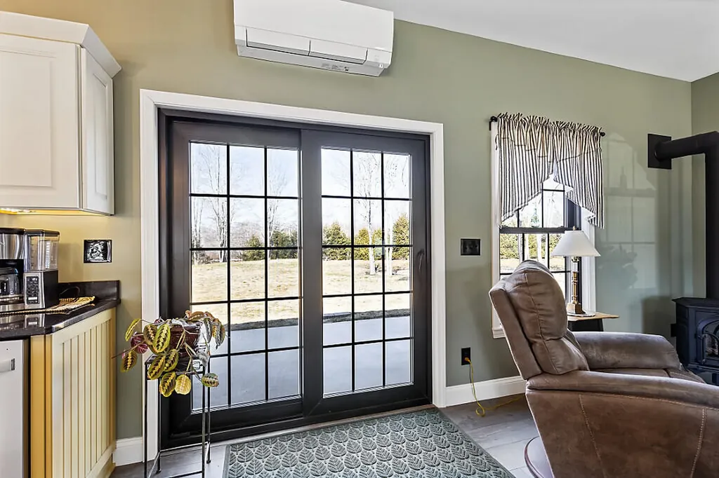 25 Curtis Lane Palmyra ME 04965